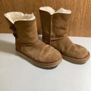 WOMEN'S UGG Marciela Decorative Snap Brown BOOTS Sz 9