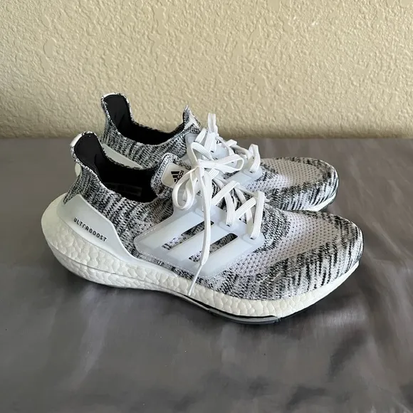 Womens Ultraboost 21 Oreo White / Black Sneakers Shoes 8.5