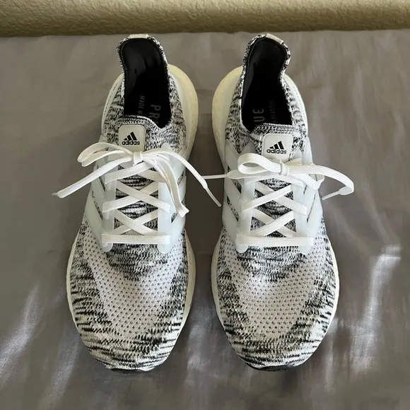 Womens Ultraboost 21 Oreo White / Black Sneakers Shoes 8.5