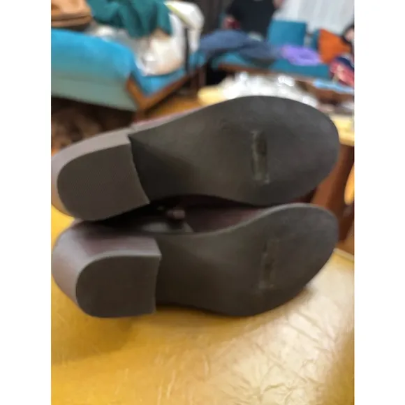 Women's Vionic Brown Suede Ankle Boots Size 8
