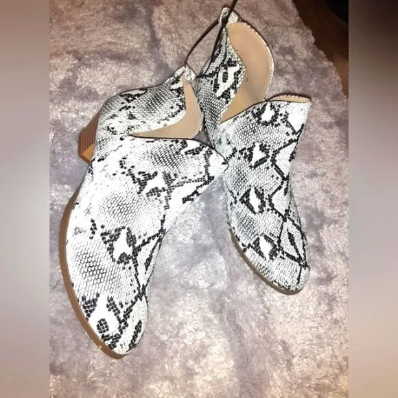 WOMEN'S cut-out ankle boots sz, 8,and 10