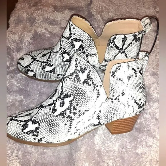 WOMEN'S cut-out ankle boots sz, 8,and 10
