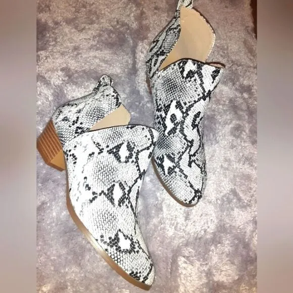WOMEN'S cut-out ankle boots sz, 8,and 10
