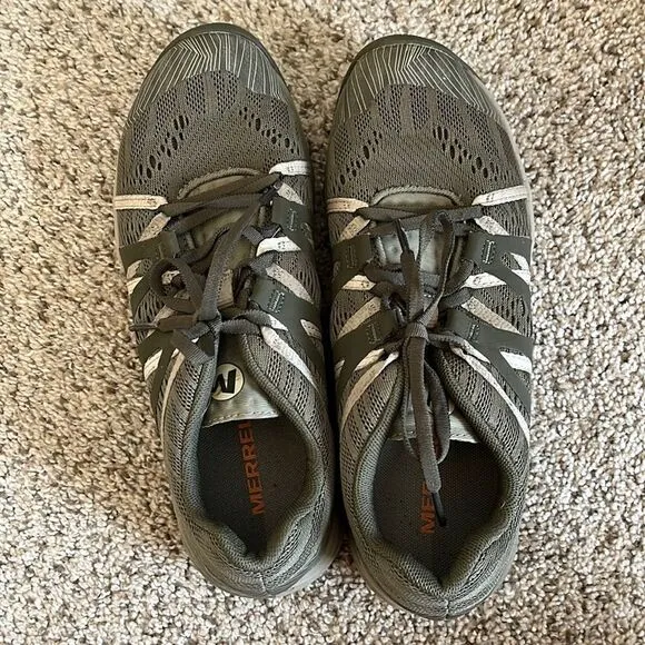Women’s Hiking Shoes
