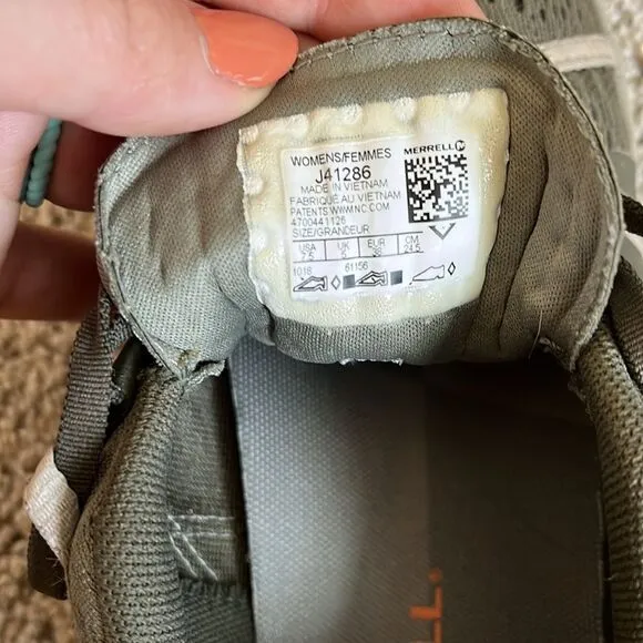 Women’s Hiking Shoes