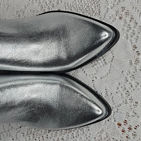 Worn 1X Nine West bling silver down point toe western cowgirl rodeo boots sz 8.5