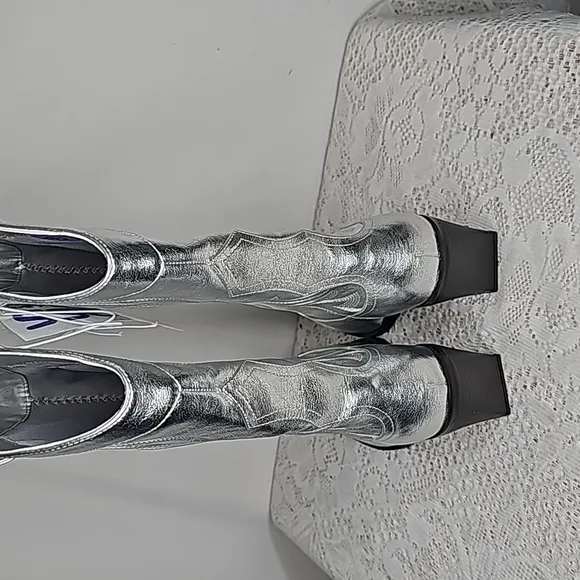 Worn 1X Nine West bling silver down point toe western cowgirl rodeo boots sz 8.5