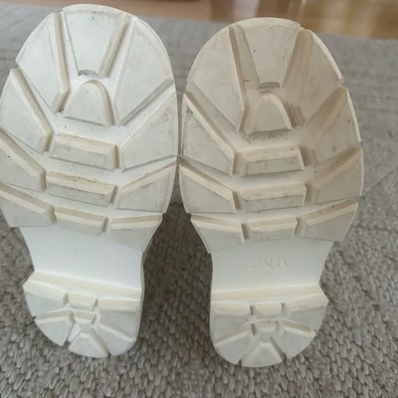 Zara, Lug Chelsea Platform with Zip Boots, Size 9 EU 40, Cream