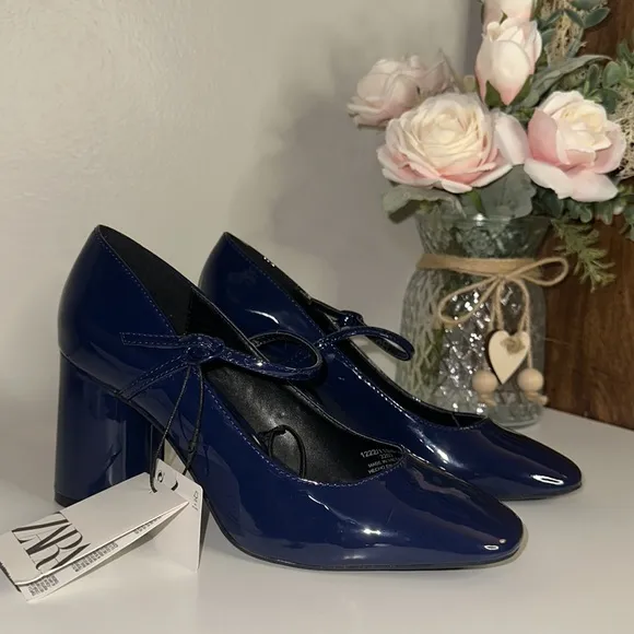 ZARA's Faux Patent Leather Block Heel Shoes 6 NWT