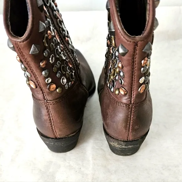 ZIGIny stud brown leather ankle boots in box