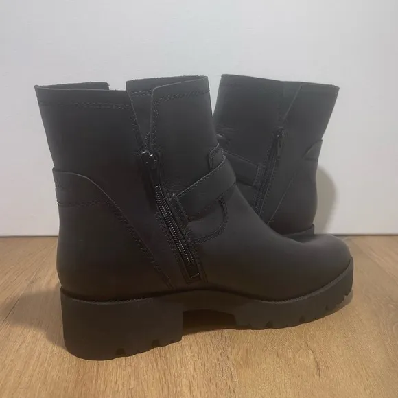 ZODIAC WOMENS MILLER LEATHER BOOTIE IN COLOR BLACK SYNTHETIC SIZE 11. NEW