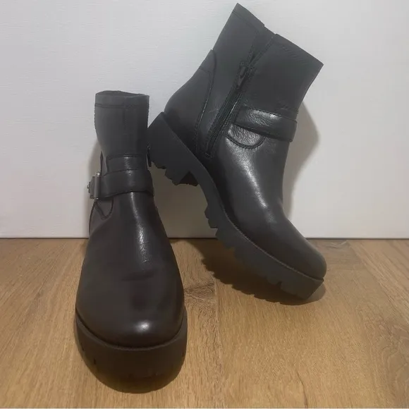 ZODIAC WOMENS MILLER LEATHER BOOTIE IN COLOR BLACK SYNTHETIC SIZE 11. NEW